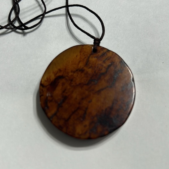 Elephant brown Jade pendant - Picture 2 of 2